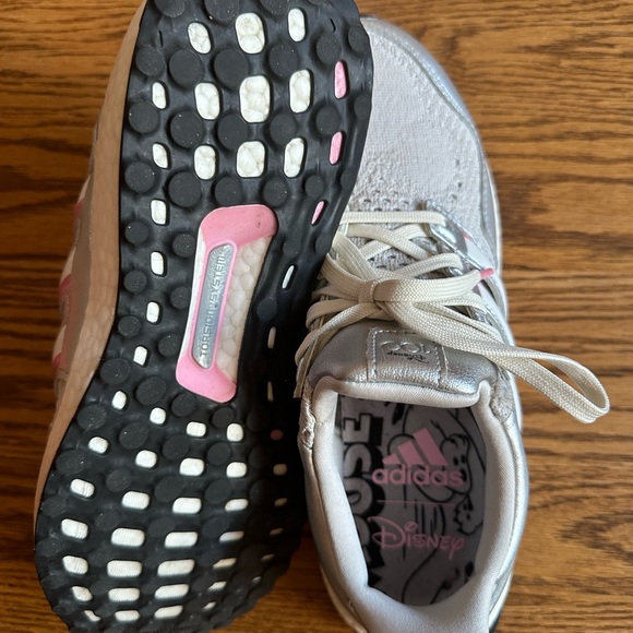 Adidas ultraboost Disney 100!! Size 8 - Picture 4 of 5